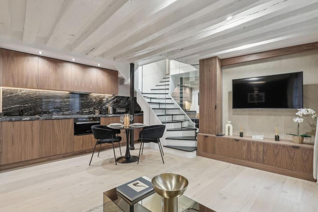 Apartament Duplex Parisien Pres Du Louvre Zewnętrze zdjęcie
